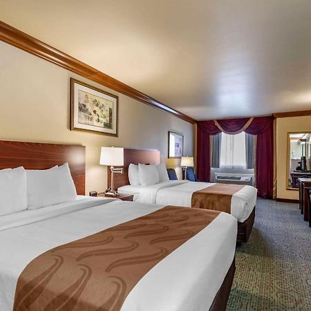 Quality Inn & Suites Denver Airport - Gateway Park Аурора Екстериор снимка