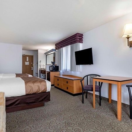Quality Inn & Suites Denver Airport - Gateway Park Аурора Екстериор снимка