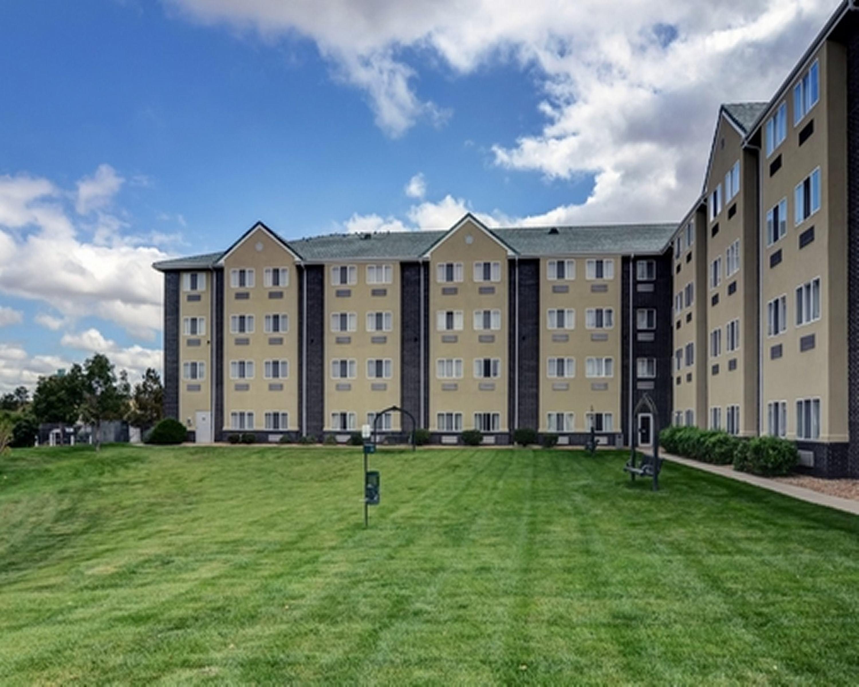 Quality Inn & Suites Denver Airport - Gateway Park Аурора Екстериор снимка