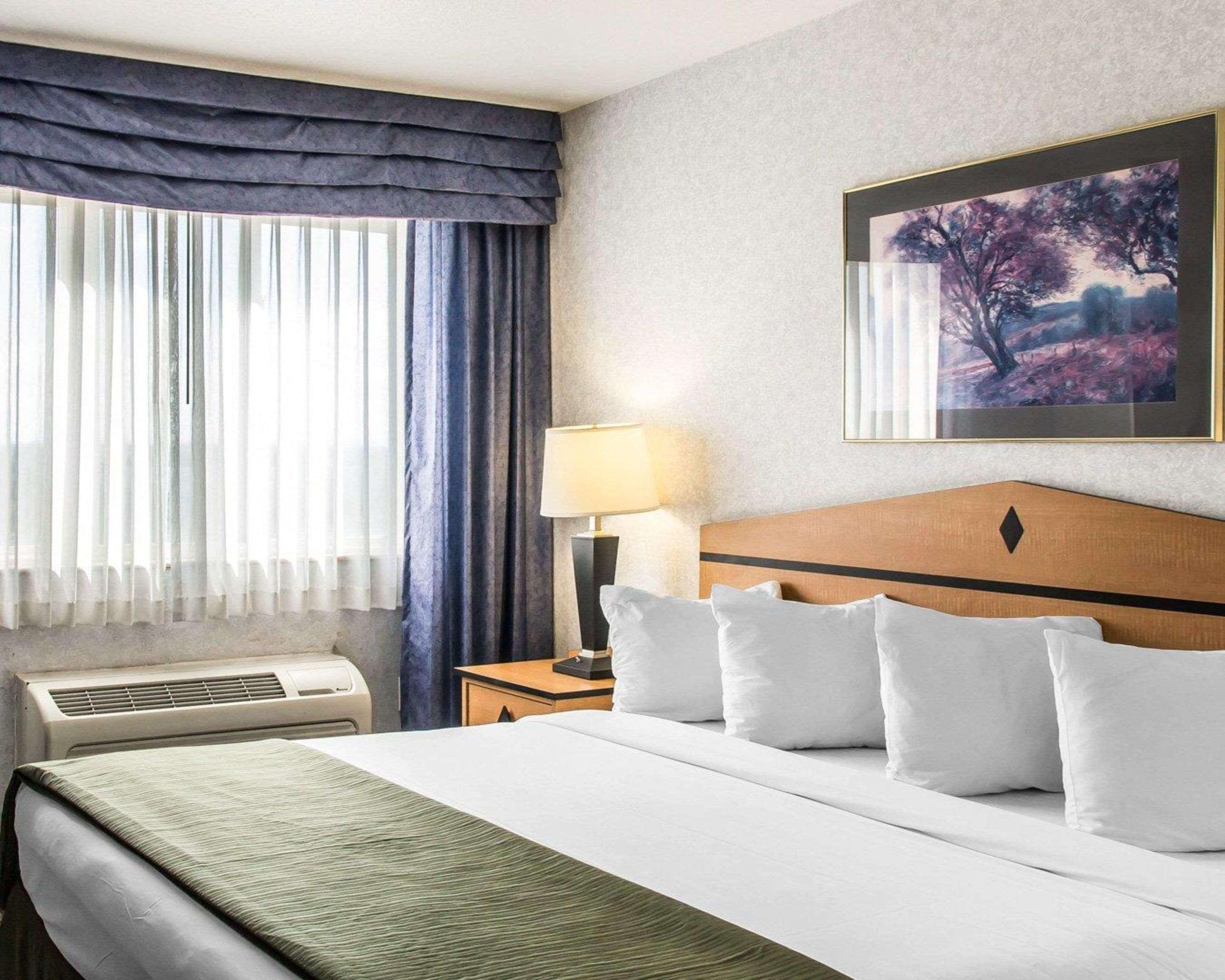 Quality Inn & Suites Denver Airport - Gateway Park Аурора Екстериор снимка