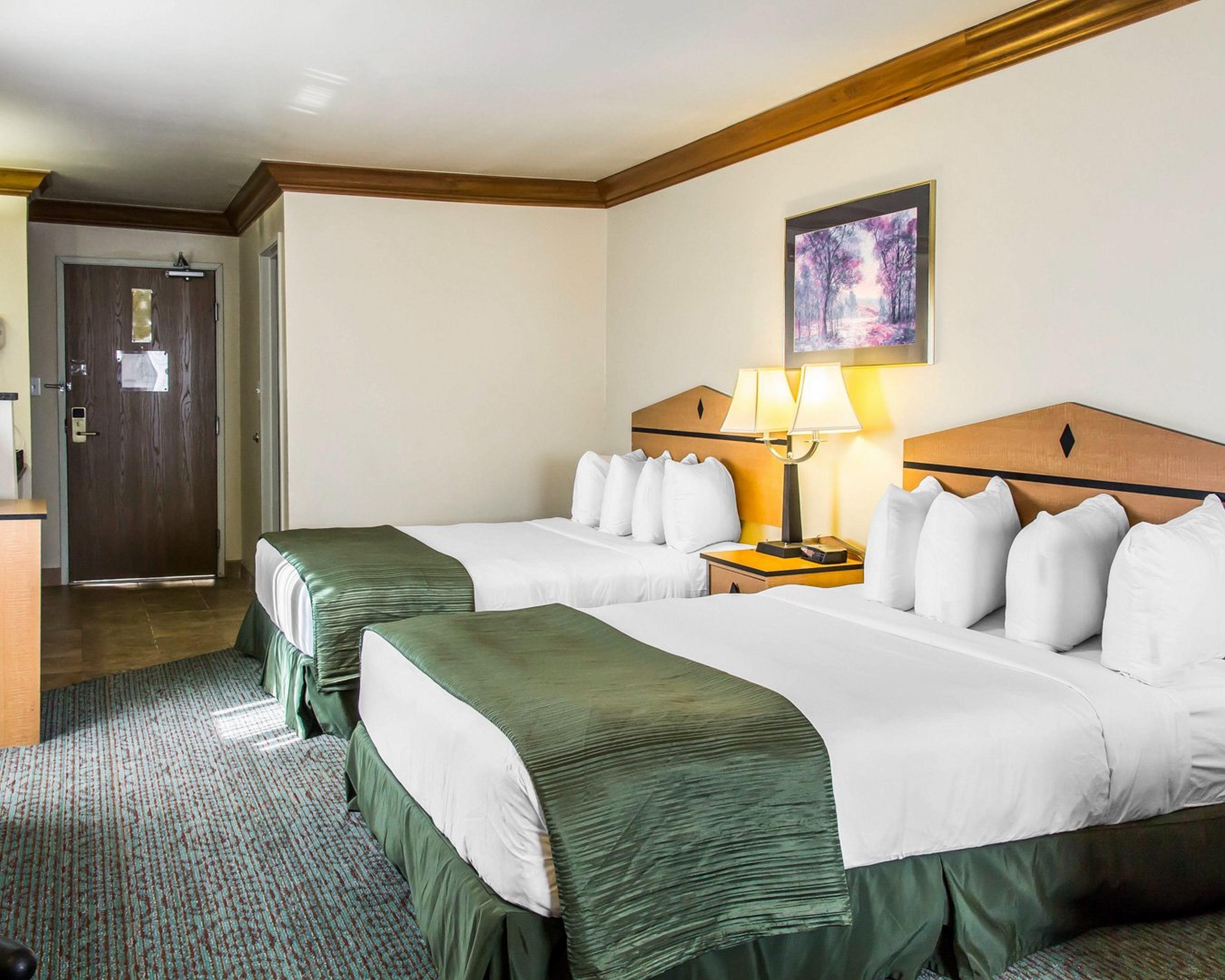 Quality Inn & Suites Denver Airport - Gateway Park Аурора Екстериор снимка