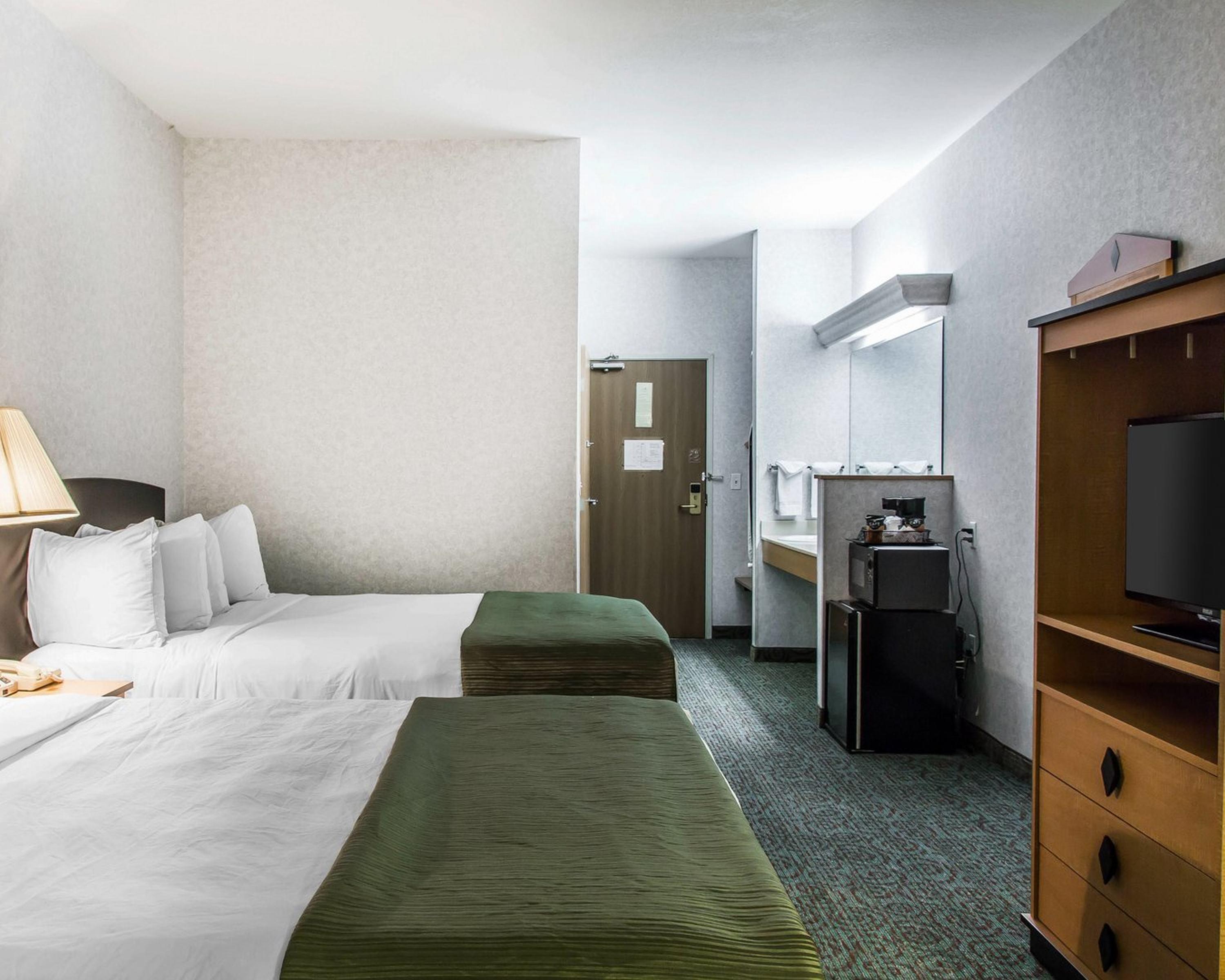 Quality Inn & Suites Denver Airport - Gateway Park Аурора Екстериор снимка