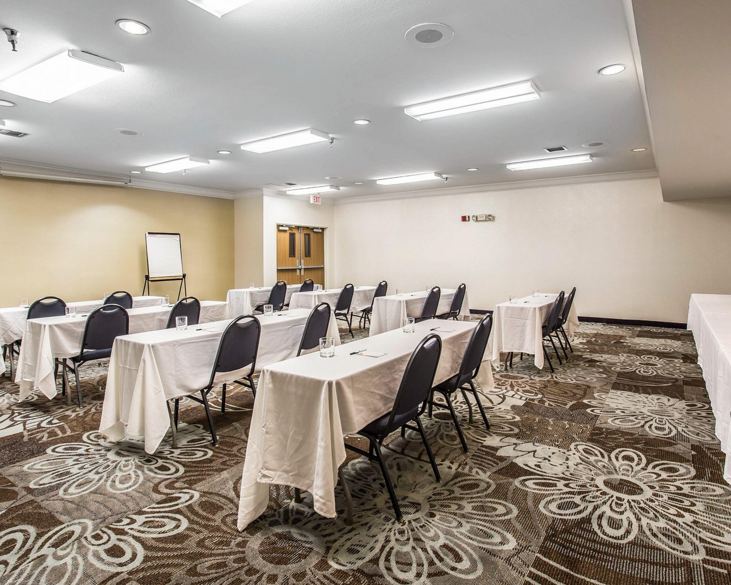 Quality Inn & Suites Denver Airport - Gateway Park Аурора Екстериор снимка