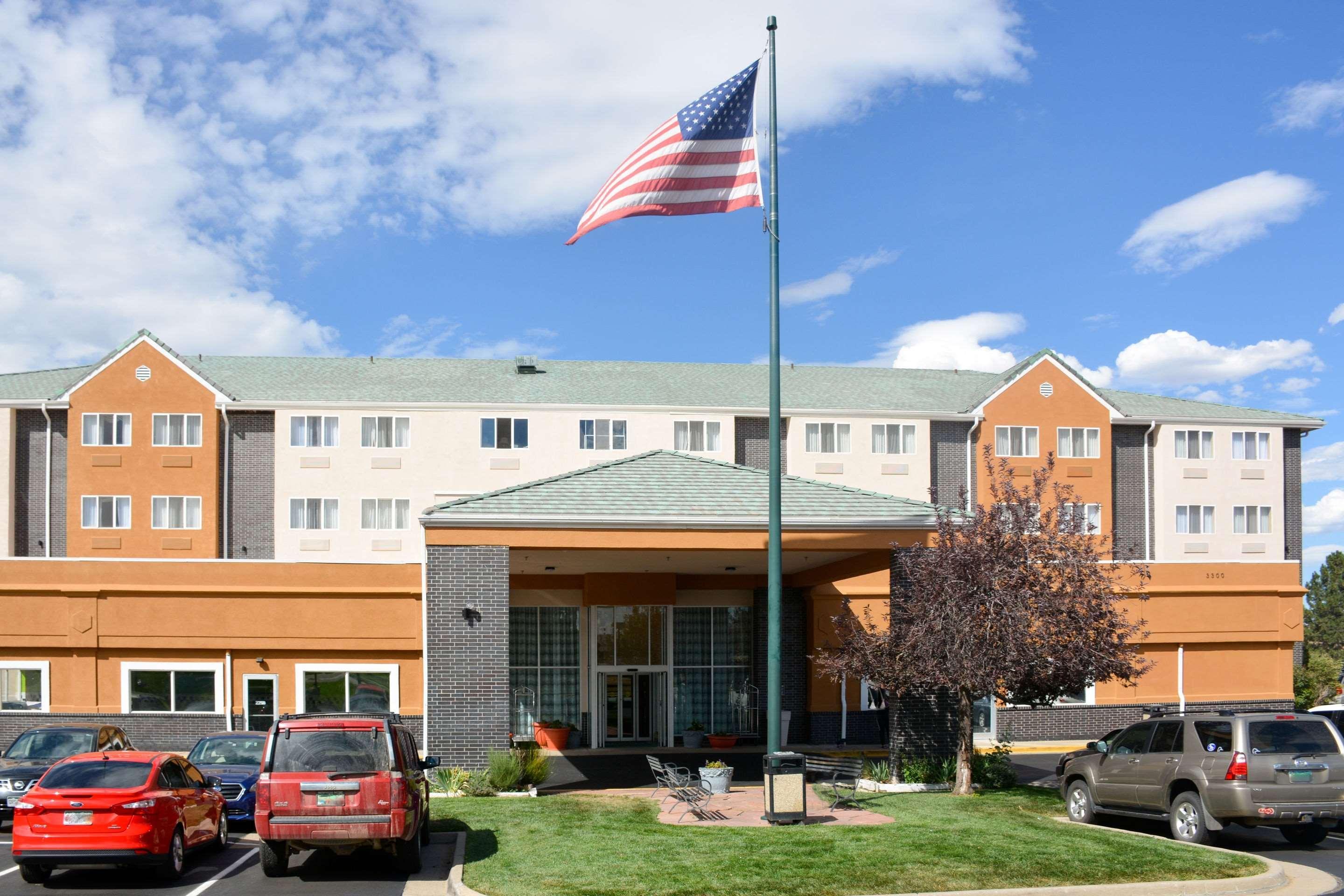 Quality Inn & Suites Denver Airport - Gateway Park Аурора Екстериор снимка