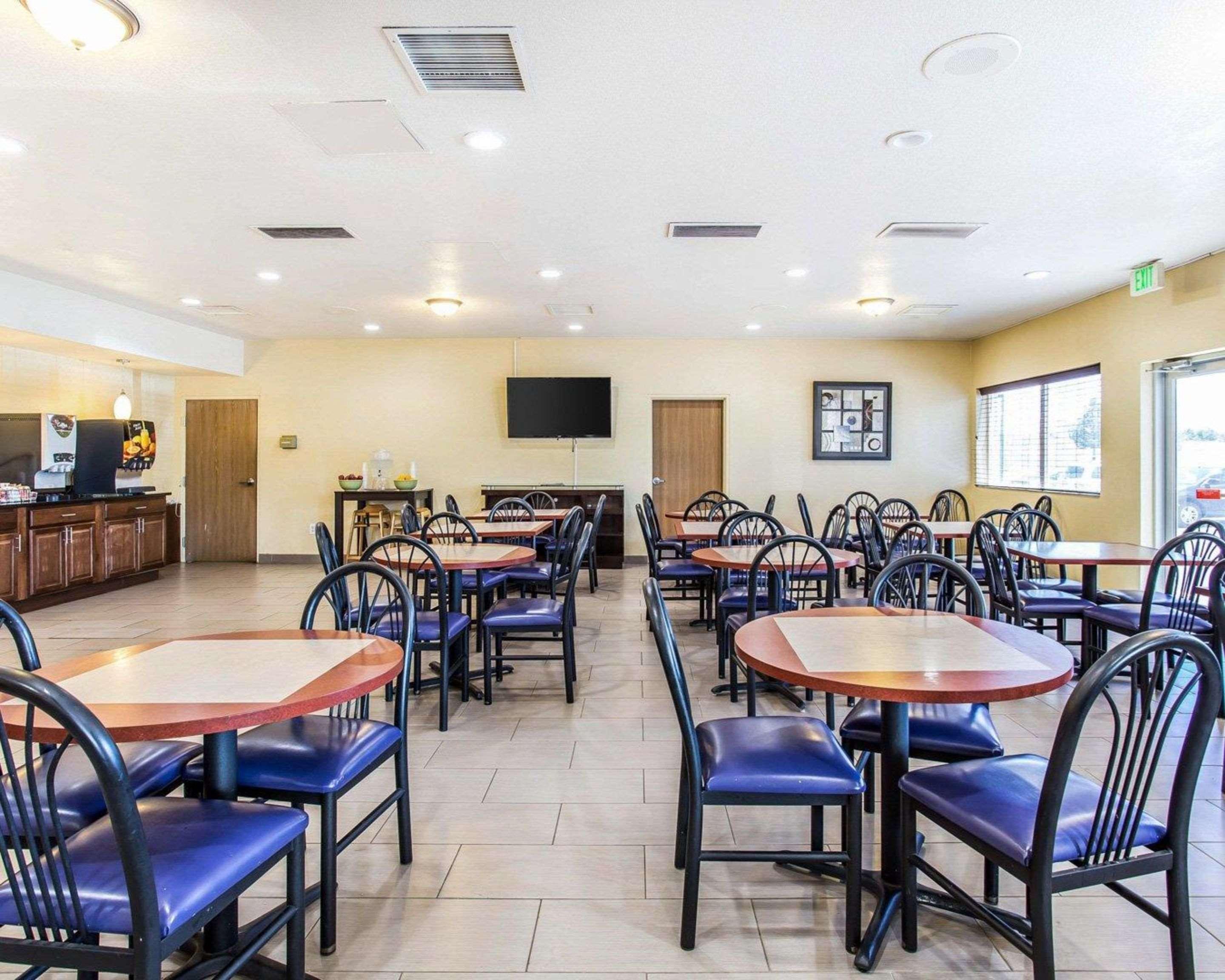 Quality Inn & Suites Denver Airport - Gateway Park Аурора Екстериор снимка