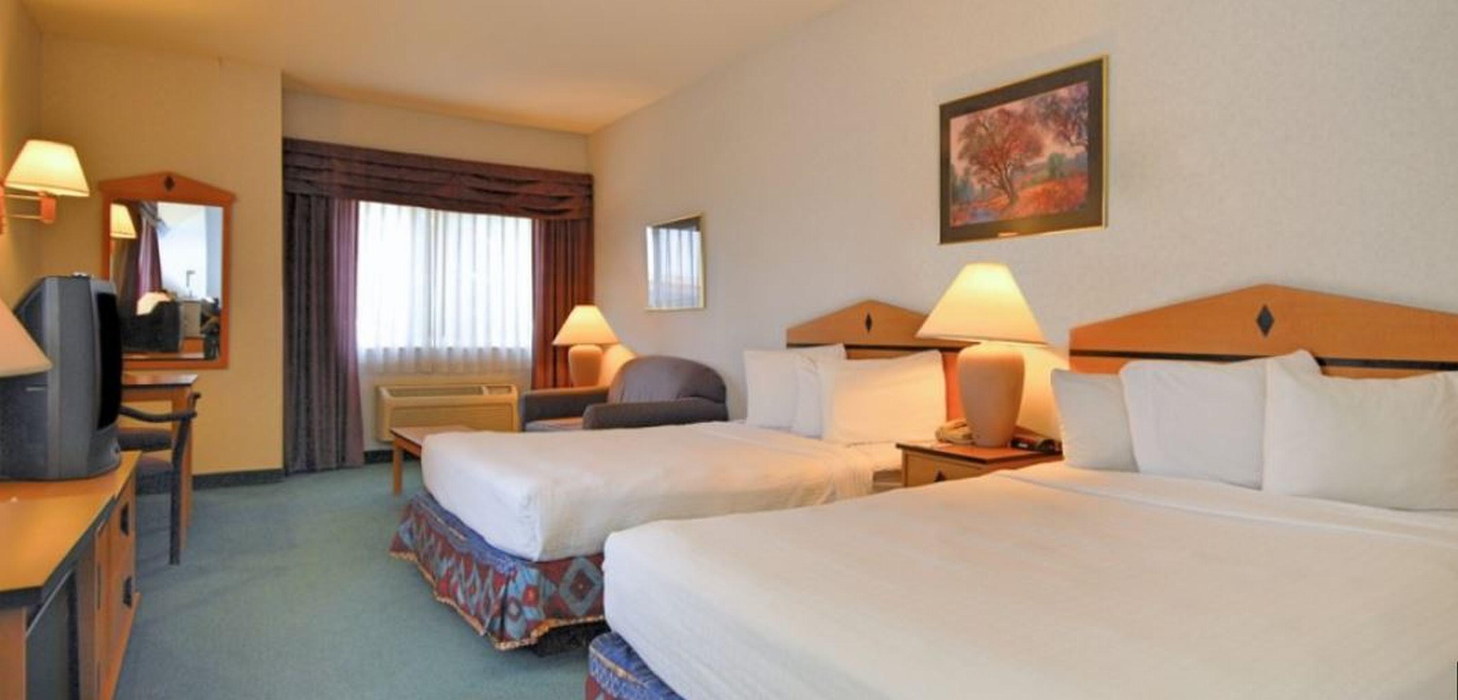 Quality Inn & Suites Denver Airport - Gateway Park Аурора Екстериор снимка