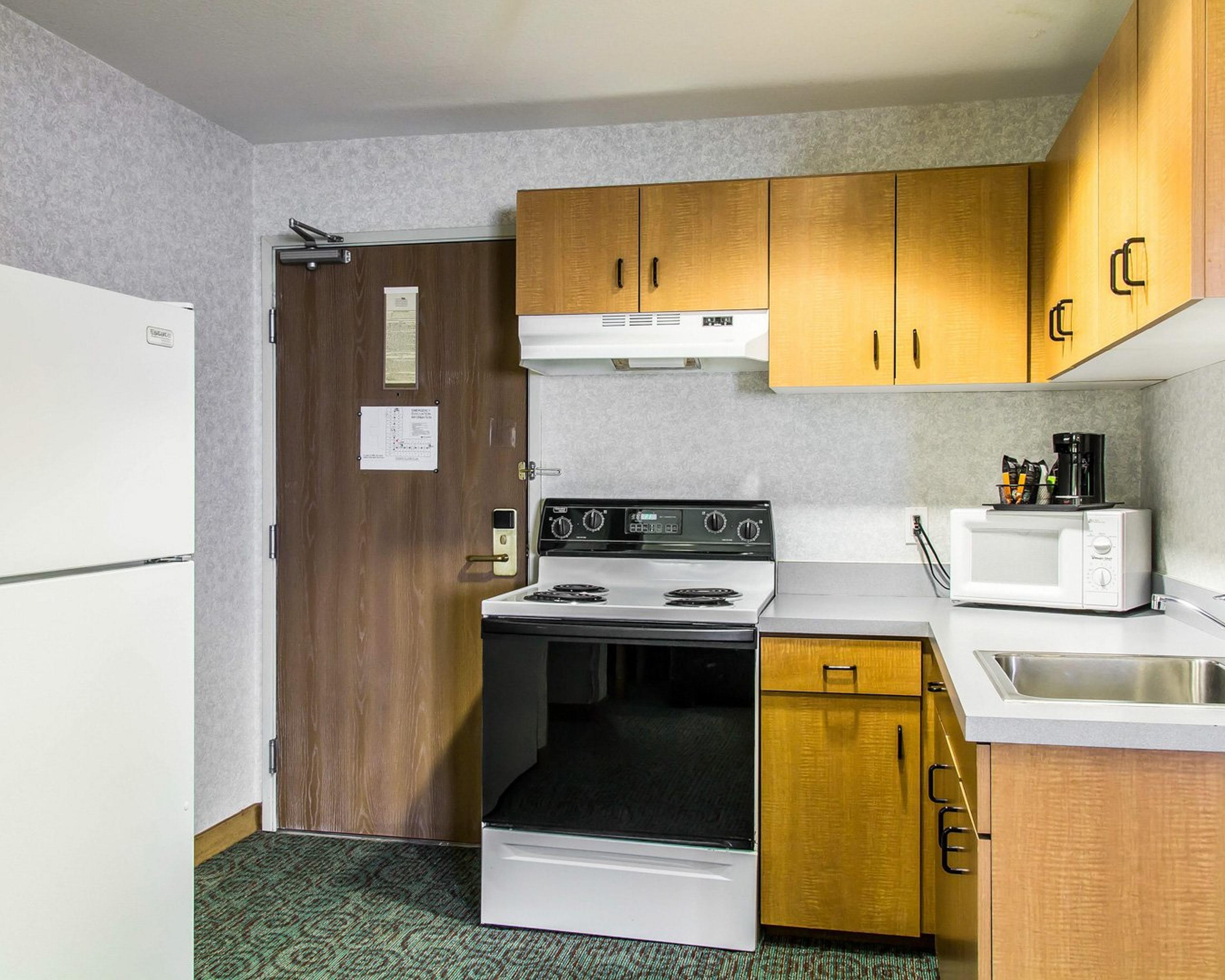 Quality Inn & Suites Denver Airport - Gateway Park Аурора Екстериор снимка