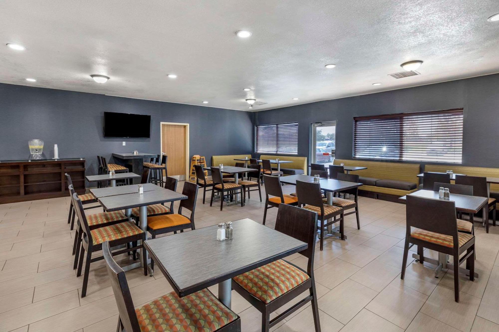 Quality Inn & Suites Denver Airport - Gateway Park Аурора Екстериор снимка
