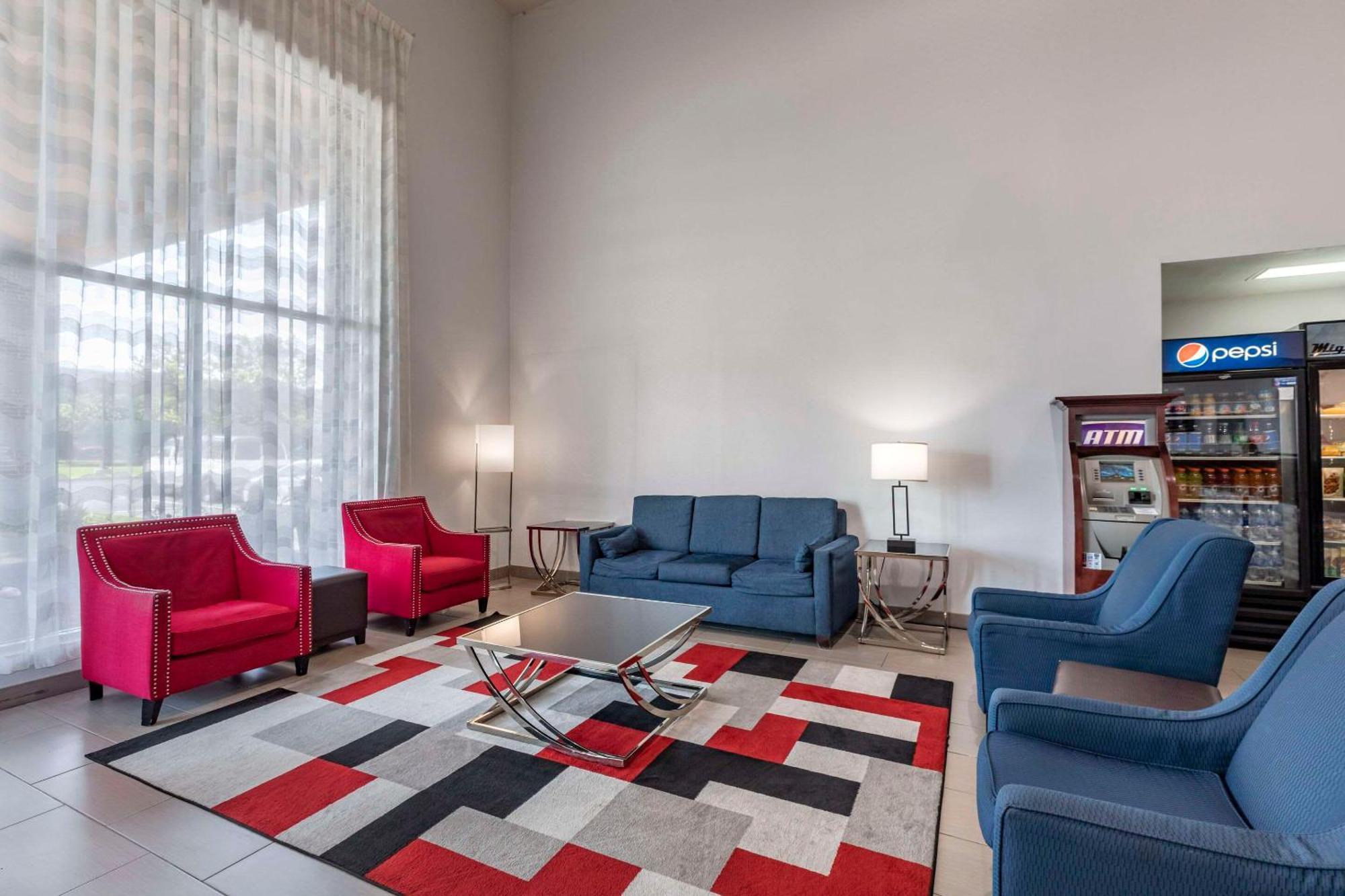 Quality Inn & Suites Denver Airport - Gateway Park Аурора Екстериор снимка